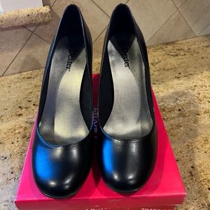Black Pump Size 8